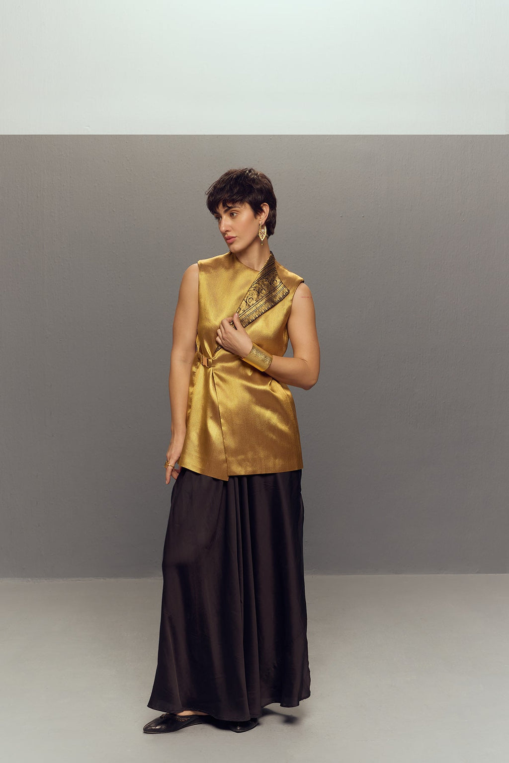 GOLD BUCKLE JACKET