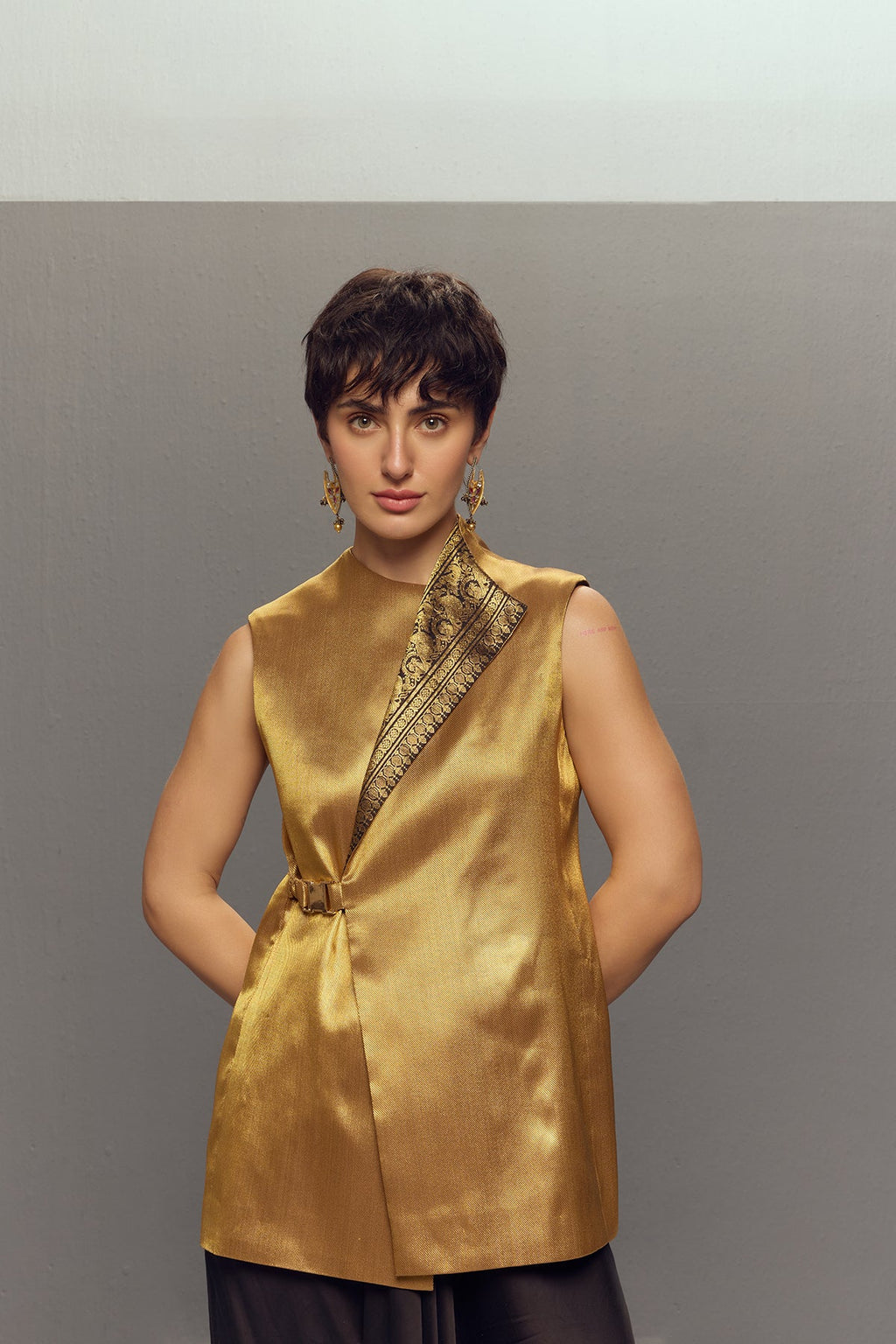 GOLD BUCKLE JACKET