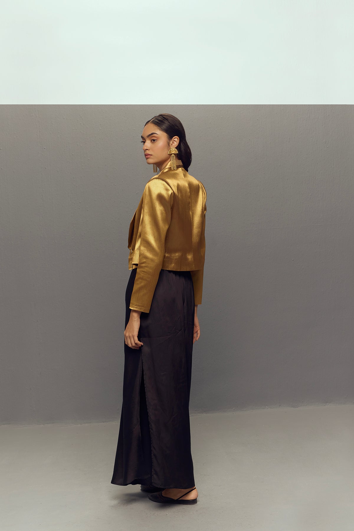 RIPPLE GOLD JACKET WITH BLACK SKIRT SET